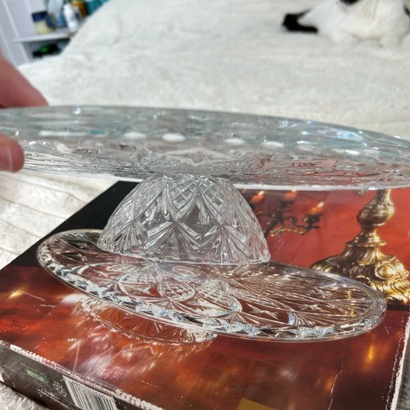 Moldavia Crystal Cake Stand - Picture 3 of 7